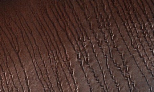 Tìm thấy nhiều vết lằn cát tựa rắn bò trên sao Hỏa