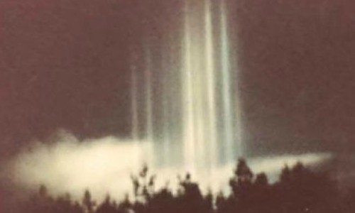 Sửng sốt lời kể về luồng sáng bí ẩn nghi UFO