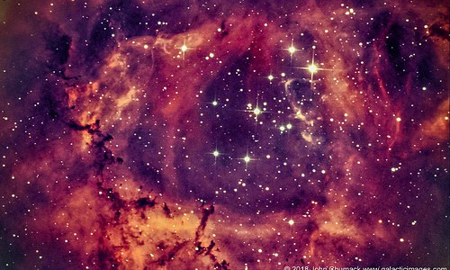 Nhiều ngôi sao cực nóng đồng loạt phát sáng trong Tinh vân Rosette