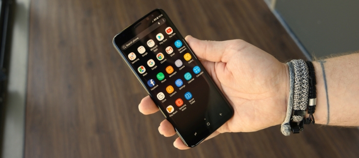 Samsung sẽ ra mắt smartphone bí ẩn với màn hình nhỏ?