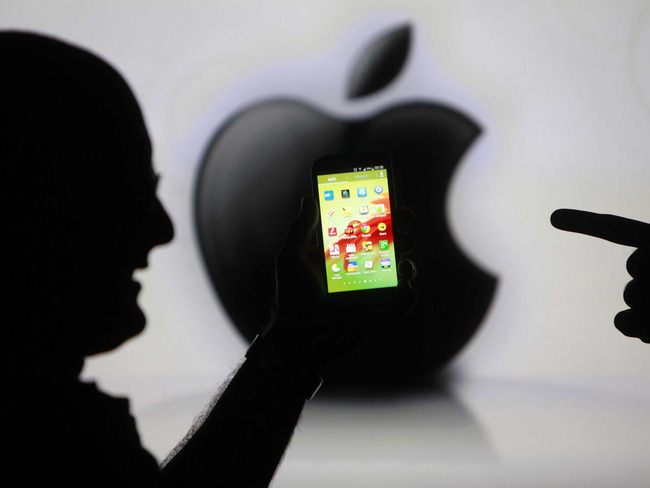 Apple nhận tin cực sốc từ iPhone X