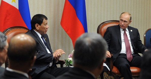  Tổng thống Philippines Rodrigo Duterte và Tổng thống Nga Vladimir Putin. (Ảnh: Sputnik)