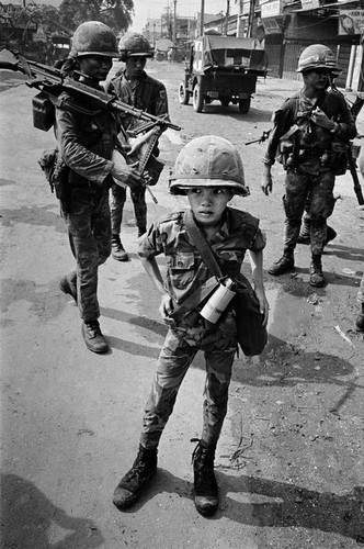 [Image: Redsvn-Philip-Jones-Griffiths-Vietnam-war-12_RTGP.jpg]