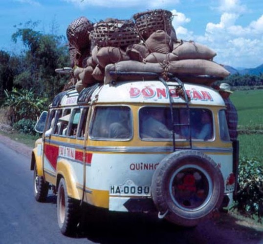 [Image: oldbusesinvietnamduringthe1960s282029_QSTZ.jpg]