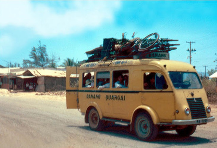 [Image: oldbusesinvietnamduringthe1960s284029_MMUR.jpg]