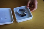 Xuất hiện video "đập hộp" Apple Watch trước 15 ngày ra mắt