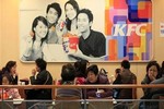 Gà KFC nhiễm kháng sinh, có thể gây hại thần kinh