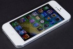 Nên mua iPhone 5 hay đợi iPhone 5S, iPhone 6?