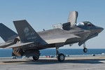 Singapore mua 12 tiêm kích tàng hình F-35? 