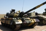 Tăng sức mạnh cho xe tăng T-62 của Việt Nam