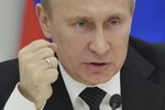 Putin “mắng té tát” quan chức cấp cao