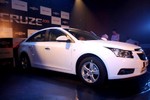 Hình ảnh đầu tiên của Chevrolet Cruze vừa tung hàng