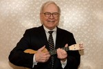 Tỷ phú Warren Buffett luôn làm mọi cách để trốn thuế?