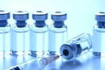 Vaccine ở viện lớn “xịn” hơn vaccine phường?