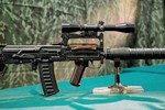 Lạ đời biến thể AK-74U với thiết kế chẳng giống ai