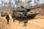 Choáng ngợp lục quân Indonesia tập trận với trực thăng Apache, xe tăng Leopard 2A4