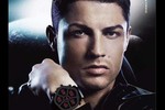 Cristiano Ronaldo kiếm và tiêu khối tài sản trăm triệu USD ra sao?