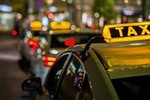 Taxi Hà Nội dự kiến chỉ còn ba màu xanh, ghi và bạc trắng