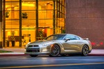 Nissan ra mắt GT-R 2016 Gold Edition mừng sinh nhật 45 năm