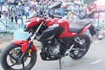 Soi môtô PKL Honda CB300F giá 80 triệu tại Việt Nam 