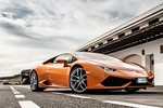 Lamborghini ra mắt Huracan 2016 giá từ 240.000 USD