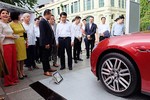 Chủ tịch Hà Nội "ngắm" xe sang Maserati Ghibli tiền tỷ 