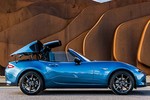 “Soi” Mazda MX-5 phiên bản đặc biệt giá 798 triệu đồng