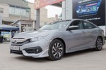 Kia Cerato và Honda Civic bản "rút gọn" đắt hàng nhờ giá rẻ