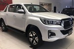 Toyota Hilux 2018 bản cao cấp giá 878 triệu về VN