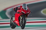 Về Việt Nam, Ducati Panigale V4R sẽ có giá hơn 2 tỷ đồng