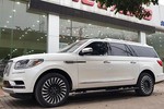 Cận cảnh “khủng long” Lincoln Navigator gần 10 tỷ ở Hà Nội 