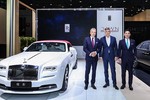 Dàn xe siêu sang Rolls-Royce ùn ùn đến TQ