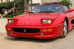 Siêu xe Ferrari F355 Spider nhập lậu xuất hiện ở Sài Gòn