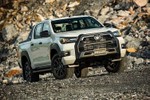 Toyota Hilux sắp lắp ráp tại Việt Nam, hồi sinh phân khúc bán tải