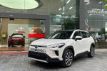 Toyota Corolla Cross 2024 "bằng xương, bằng thịt" từ 820 triệu tại đại lý