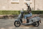 Suzuki US125 2024 - xe ga đẹp như Vespa giá chỉ 35,6 triệu đồng