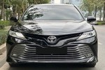 Toyota Camry chạy 6 năm, lên sàn xe cũ Việt hơn 900 triệu đồng