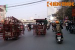 Hoảng hồn cảnh “khủng long” tấn công Thủ đô