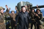 Lãnh đạo Triều Tiên Kim Jong-un thị sát buổi thử nghiệm vũ khí mới