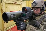 Súng chống tăng Carl-Gustaf M4 vô hại với T-90 Nga?