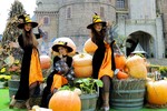 Hơn 10 tấn bí, ngô, táo trang trí Halloween Sun World Ba Na Hills