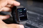 Apple Watch gặp sự cố bất ngờ khởi động lại