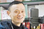 Ăn nên làm ra nhờ ngoại hình giống Jack Ma