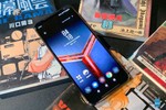 Asus ROG Phone 2 trình diện: sắc nét hơn, mạnh hơn