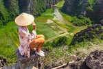 "Thánh địa check-in" đẹp nhất Ninh Bình hút hồn với mùa sen, mùa lúa