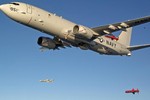 P-8 Poseidon như "hổ mọc thêm cánh" khi được nâng cấp khả năng ném bom