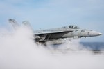 Sau 50 năm, F-18 vẫn là "chiến thần" của tàu sân bay Mỹ