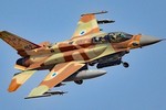 F-16 của Israel "bắt nạt" được hệ thống phòng không S-400 đình đám?