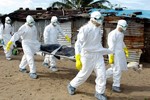 Cận cảnh lò hỏa táng tập thể 700 nạn nhân Ebola