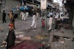 Đánh bom kinh hoàng ở Pakistan, hàng chục người thương vong